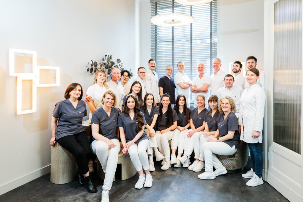 Schöne Zähne bekommen: Der Expertenratgeber der Zahnärzte von DentalFirst.